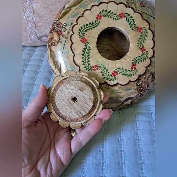 Antique HandPainted Moriage Indian Opium Box w/ Inlaid Camel Bone and Ebony Wood - Picture 3 of 14